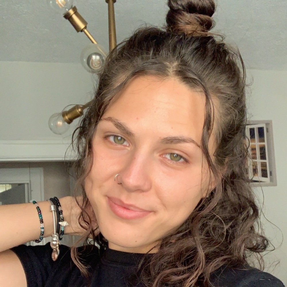 Meet your Posher, Jade